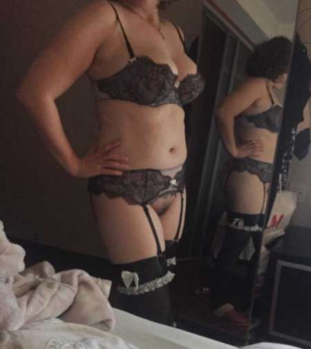 CHERCHE COUPLE POUR UNE PREMIERE EXPERIENCE