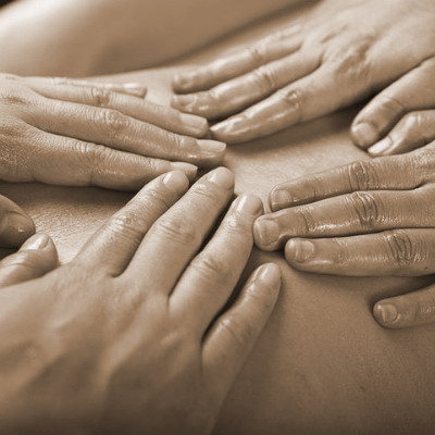 Massage érotique à 4 mains H+F - Plume