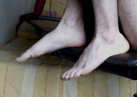 Cherche fille qui leche pieds