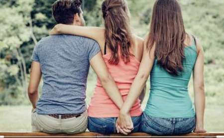 Couple HF CASA dont Femme BI cherche Femme BI