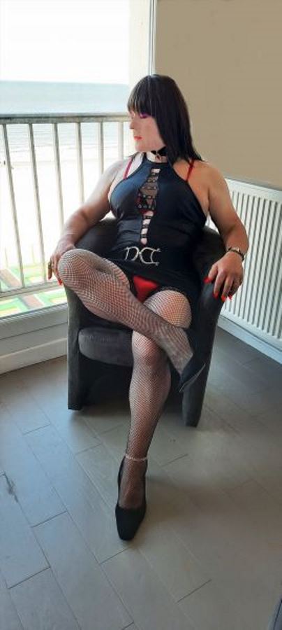 FABIENNE SISSY SLUT POUR DOMINATEUR