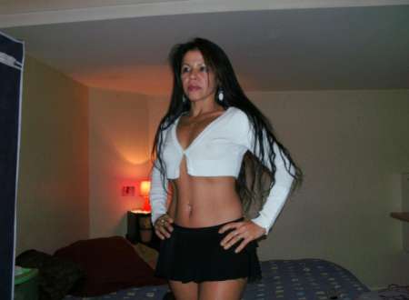 Brune charmante