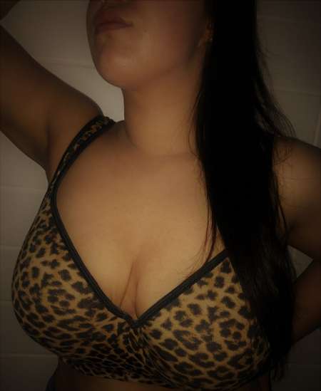 Kym la belle fille d'à côté.....