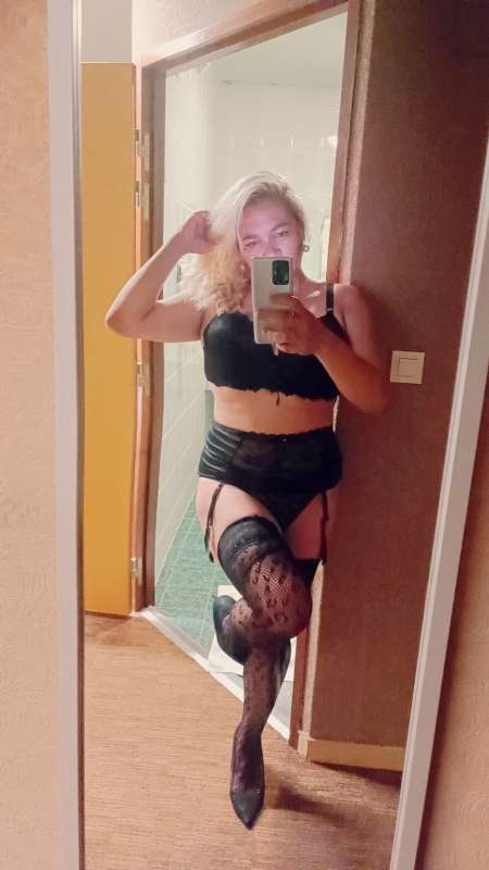 Alice blonde mature