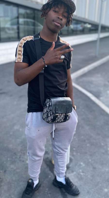 Escortboy jeune et polyvalent