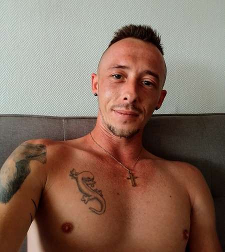 Jeune homme de 31 ans pour un plaisir à deux