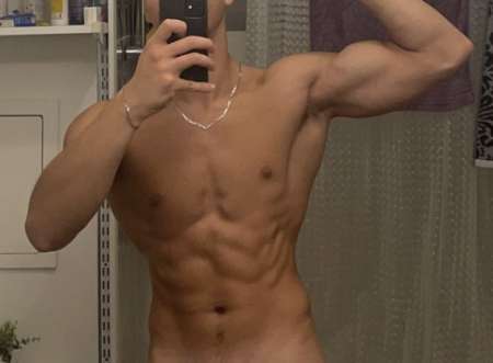 Jeune homme 25ans disponible