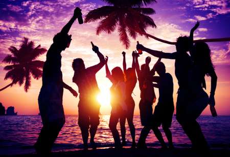 Recherche des escortes pour groupe d'amies