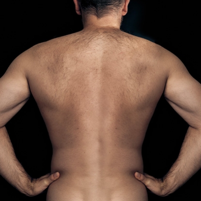 Jeune homme maghrébin, à Paris 16/8eme