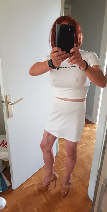 Travestie recherche homme dominant très régulier