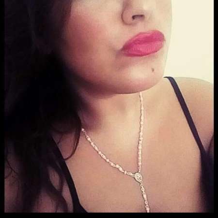  Jolie petite brune