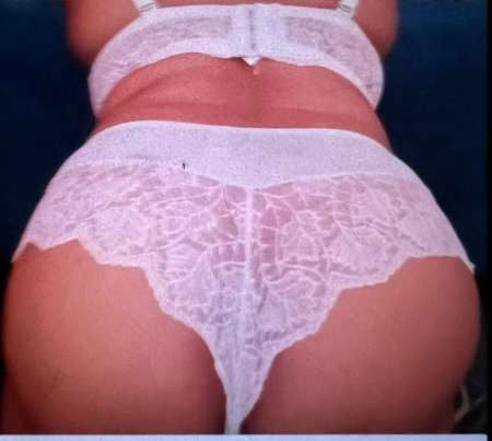 Femme cherche homme pour calins