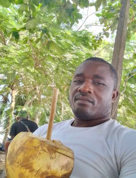 Jeune soumis vivant a Yaoundé