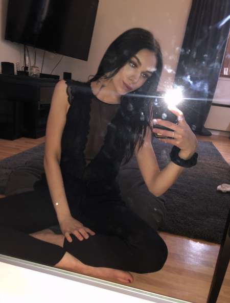 Nudeuse pour un moment de bonheur