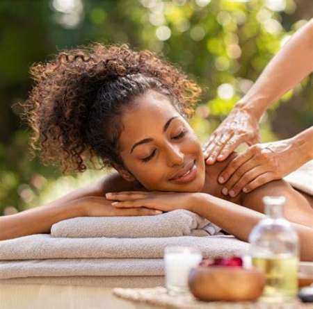 SOIN ET MASSAGE POUR FEMMES ET COUPLES 1ère séance
