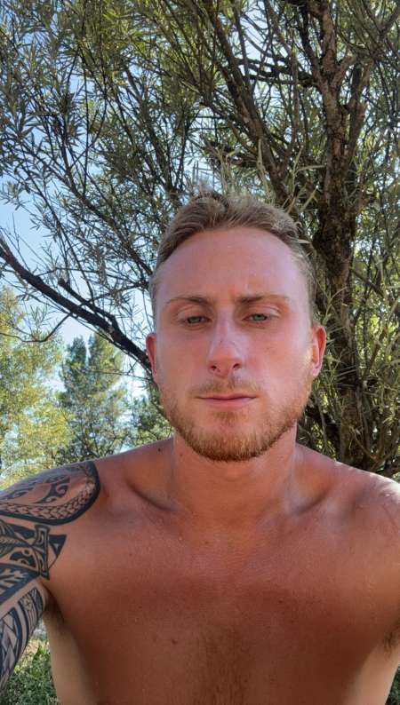 Jeune homme blond yeux bleu &amp;#128521;