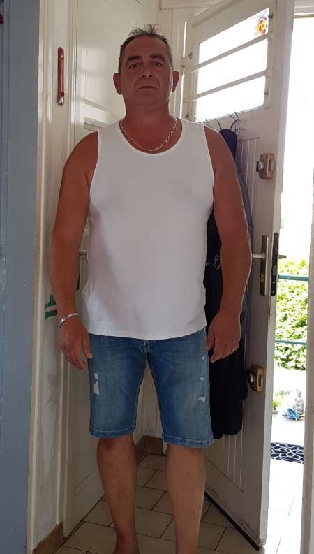 Homme 54 a pour relation serieuse avec femme la tr