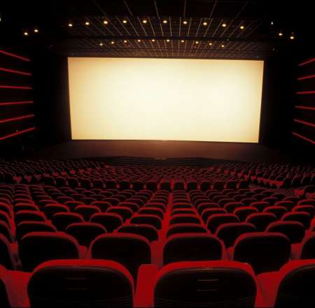 Homme cherche femme pour aller au cinéma