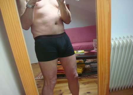 Homme retraité propose massage gratuit