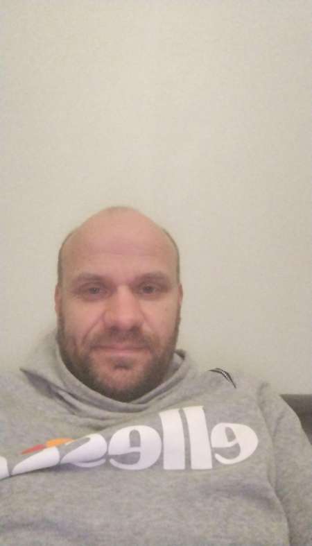 Homme cherche femme pour relation sérieuse