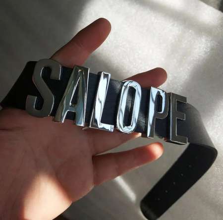 Petite trav lesbienne pour Travesties