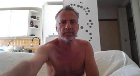 Homme bi naturiste recherche plaisir charnel