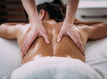 Masseur de 23 ans - Uniquement pour femme