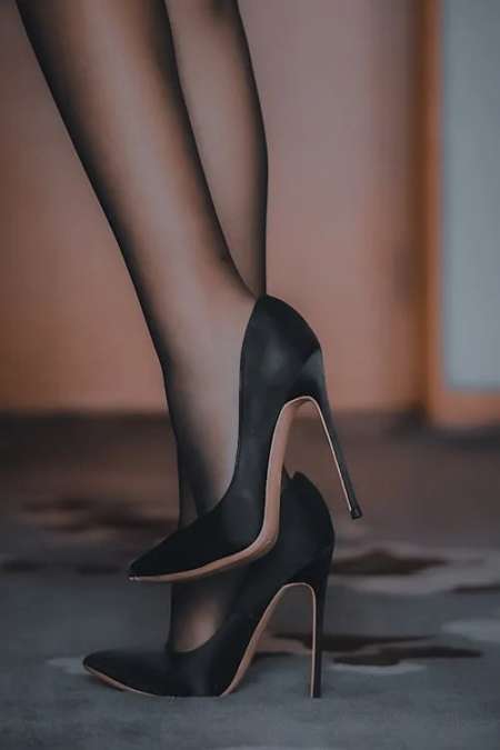 Pour Femme Fetichiste et Dominatrice