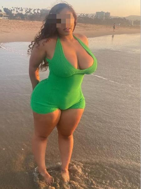Bonjour Danna Belle fenme latina