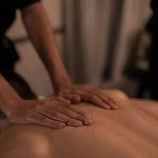 Recherche FEMME aux talents de masseuse