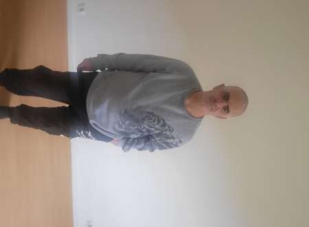 Recherche une femme