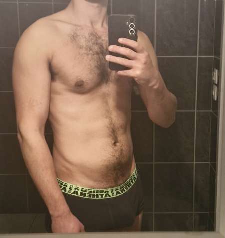 Jeune homme pour femme à COLMAR