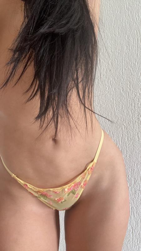 latina sexy et tendre avec beaucoup de feu