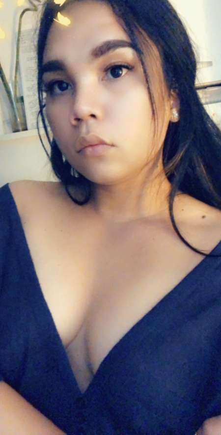 trans feminine douce calin adorable philippines